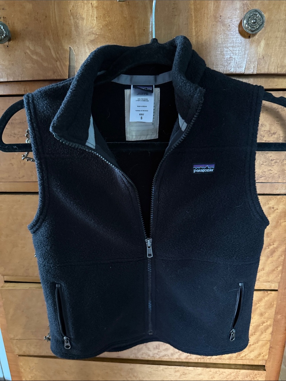 Kids Small Patagonia Warm Black Synchilla Zip Vest